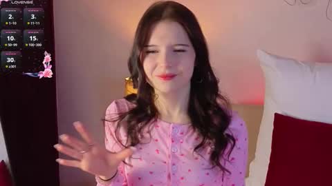 Snapshot of angel__rossee chatting on 02-05-26, 06:12 Rose 18 New here online show from 02-05-26, 06:12