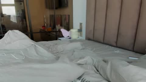 Snapshot of angel_andreww chatting on 06-19-26, 11:14 angel_andreww online show from 06-19-26, 11:14