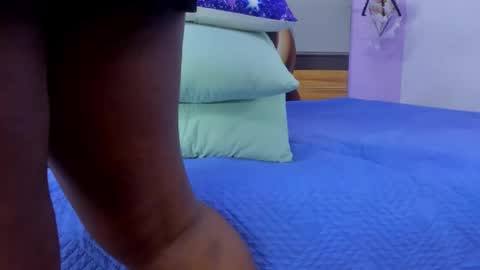  Angel  online show from 10-26-25, 04:07