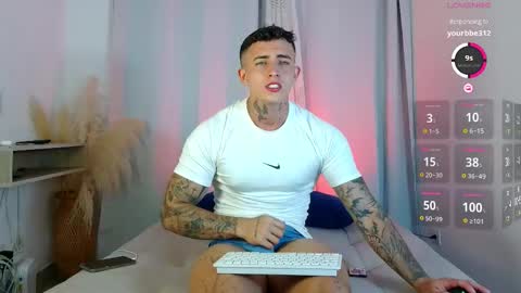 angel_boy01 online show from 03-21-26, 10:13