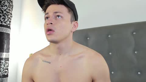 Angel Cuervo online show from 01-02-25, 03:40