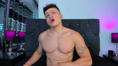 Angel Cuervo online show from 12-15-25, 12:42