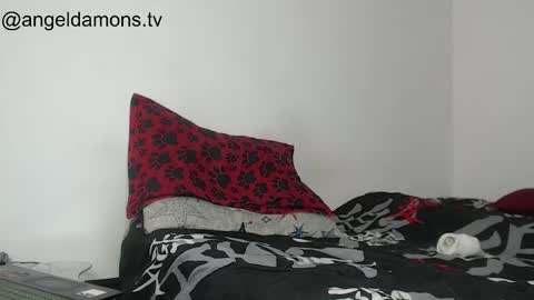 Snapshot of angel_damons_ chatting on 03-21-26, 04:10 Angel Damons online show from 03-21-26, 04:10