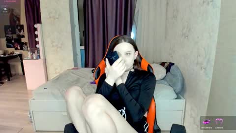 Fallen Angel online show from 11-22-25, 01:04