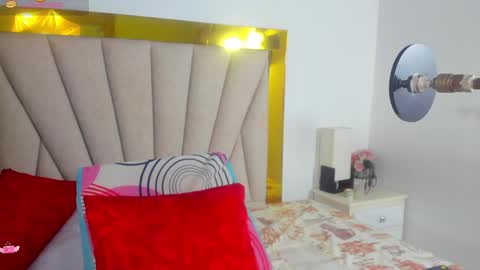 Snapshot of angel_dthroat chatting on 01-08-25, 12:05 ANGHEL online show from 01-08-25, 12:05