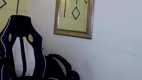 Angel Dusstt online show from 11-27-25, 12:07