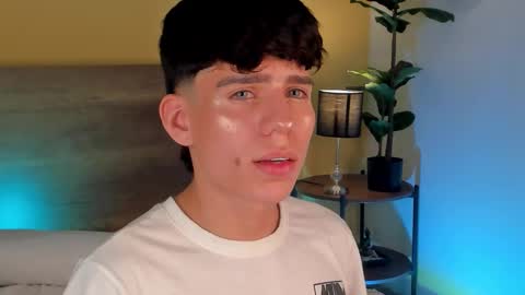 Snapshot of angel_eros_ chatting on 02-12-26, 06:08 Angel online show from 02-12-26, 06:08