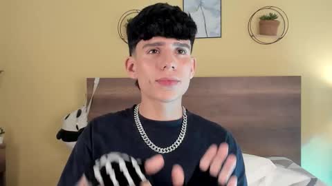 Snapshot of angel_eros_ chatting on 02-14-26, 11:45 Angel online show from 02-14-26, 11:45