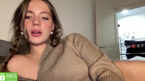 Snapshot of angel_from_sky chatting on 12-11-24, 03:05 Greetings Jess online show from 12-11-24, 03:05