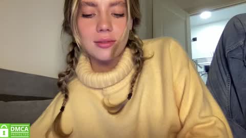 Snapshot of angel_from_sky chatting on 01-05-25, 12:31 Greetings Jess online show from 01-05-25, 12:31