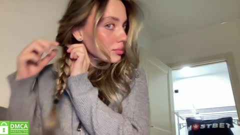 Snapshot of angel_from_sky chatting on 01-18-25, 02:44 Greetings Jess online show from 01-18-25, 02:44