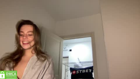 Snapshot of angel_from_sky chatting on 01-25-25, 03:30 Greetings Jess online show from 01-25-25, 03:30