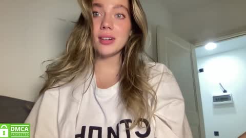 Snapshot of angel_from_sky chatting on 01-30-25, 03:51 Greetings Jess online show from 01-30-25, 03:51