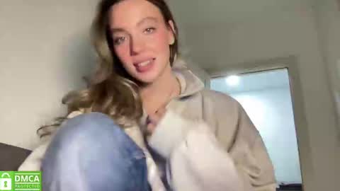 Snapshot of angel_from_sky chatting on 02-12-25, 10:56 Greetings Jess online show from 02-12-25, 10:56