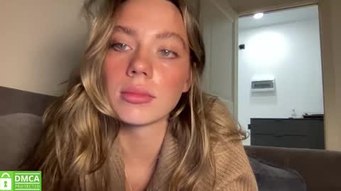 Snapshot of angel_from_sky chatting on 02-13-25, 03:46 Greetings Jess online show from 02-13-25, 03:46