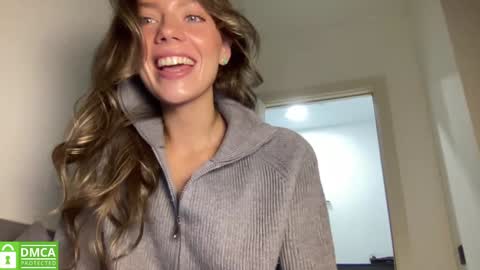 Snapshot of angel_from_sky chatting on 09-09-25, 11:32 Greetings Jess online show from 09-09-25, 11:32