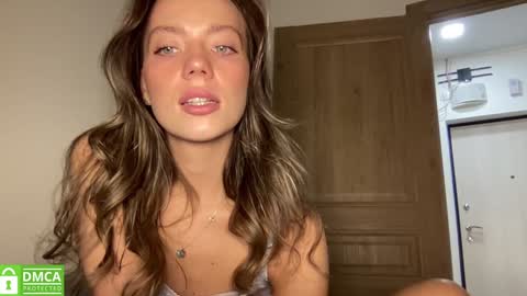 Snapshot of angel_from_sky chatting on 09-29-25, 11:26 Greetings Jess online show from 09-29-25, 11:26