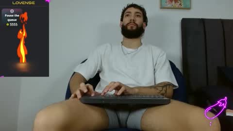 angel_kyrozz online show from 12-14-25, 08:02