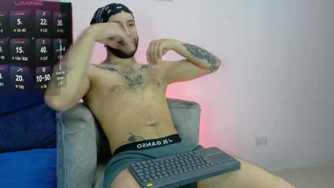 angel_kyrozz online show from 03-25-26, 07:09