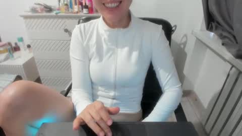 Snapshot of angel_lee__ chatting on 03-12-25, 12:15 angel_lee__ online show from 03-12-25, 12:15