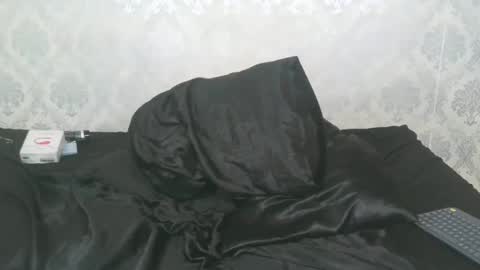 Angel Lein online show from 10-10-25, 07:02