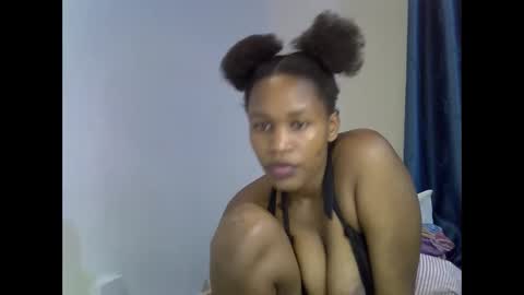 Snapshot of angel_mia5 chatting on 05-27-26, 01:57 angel_mia5 online show from 05-27-26, 01:57