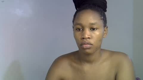 Snapshot of angel_mia5 chatting on 06-19-26, 02:32 angel_mia5 online show from 06-19-26, 02:32