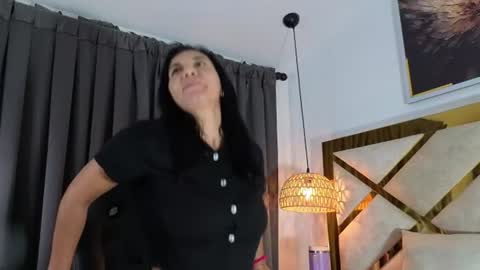 Nicolle  online show from 07-06-26, 11:29