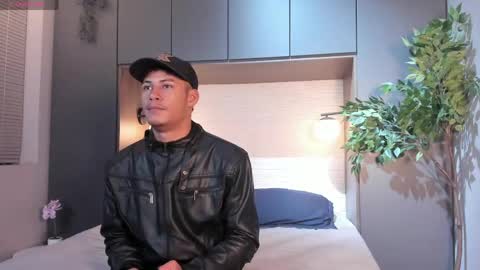 Snapshot of angel_silva_ chatting on 04-17-26, 11:57 Angel online show from 04-17-26, 11:57