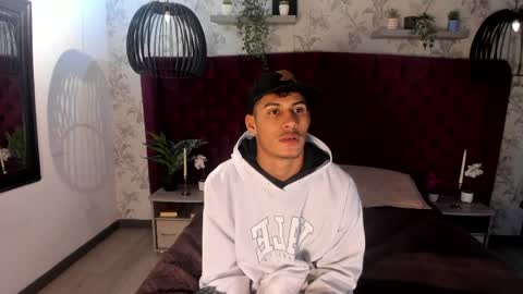 Snapshot of angel_silva_ chatting on 05-02-26, 12:10 Angel online show from 05-02-26, 12:10