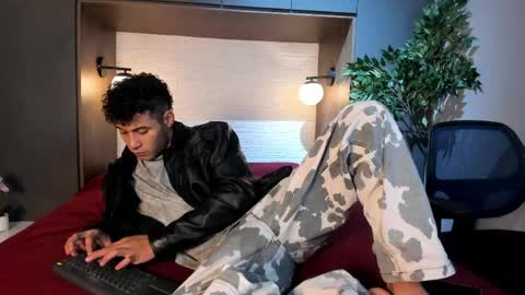 Snapshot of angel_silva_ chatting on 05-03-26, 11:38 Angel online show from 05-03-26, 11:38