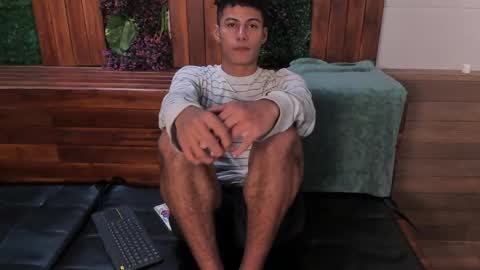 Snapshot of angel_silva_ chatting on 05-04-26, 12:01 Angel online show from 05-04-26, 12:01