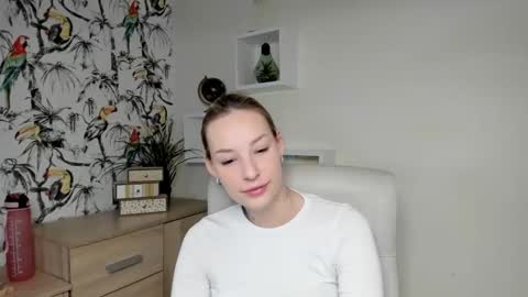 Angela online show from 03-25-26, 06:41