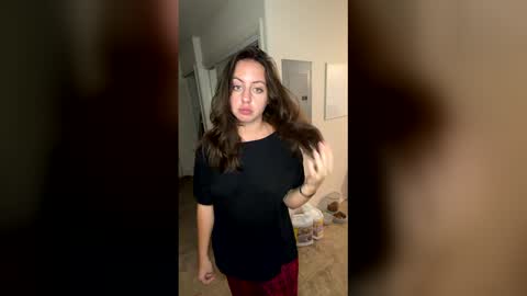 angela_cole online show from 02-20-26, 09:21