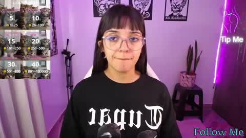 Snapshot of angela_lauren chatting on 02-25-25, 12:36 Angela online show from 02-25-25, 12:36