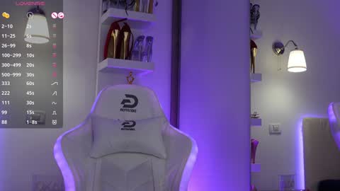 Snapshot of angela_myst chatting on 02-08-25, 12:39 Angela online show from 02-08-25, 12:39