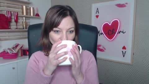 Angela online show from 02-18-26, 06:42