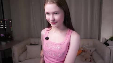 Snapshot of angelabalay chatting on 10-29-25, 11:23 Mary online show from 10-29-25, 11:23