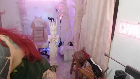 Snapshot of angelacianuro_2 chatting on 10-28-25, 01:09 Angela Cianuro online show from 10-28-25, 01:09