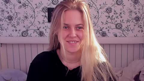 Snapshot of angelanty chatting on 05-11-26, 02:45 Darsi Anty online show from 05-11-26, 02:45