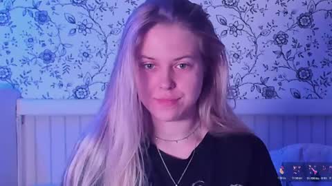 Snapshot of angelanty chatting on 05-22-26, 07:30 Darsi Anty online show from 05-22-26, 07:30