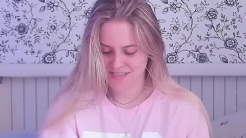 Snapshot of angelanty chatting on 06-05-26, 01:28 Darsi Anty online show from 06-05-26, 01:28