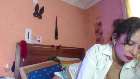 Snapshot of angelataysonvip chatting on 02-13-25, 03:46 angelataysonvip online show from 02-13-25, 03:46