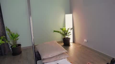 Snapshot of angelbae_ chatting on 02-01-25, 04:11 AngelBae  online show from 02-01-25, 04:11