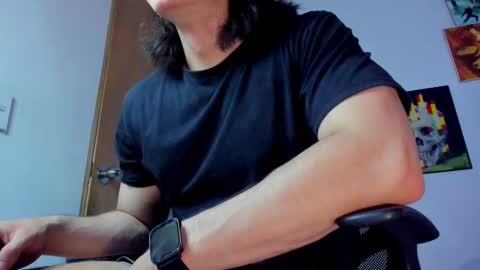 Snapshot of angelbennet_ chatting on 10-31-25, 12:11 Angel Bennet online show from 10-31-25, 12:11