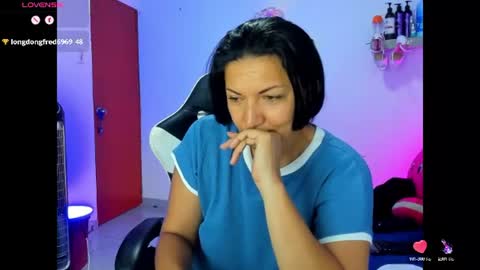 Snapshot of angelblue972344 chatting on 07-01-26, 11:37 angel online show from 07-01-26, 11:37