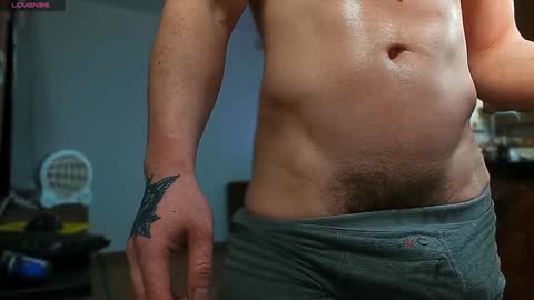 Snapshot of angelcabezaz chatting on 01-08-25, 01:00 NGEL. online show from 01-08-25, 01:00
