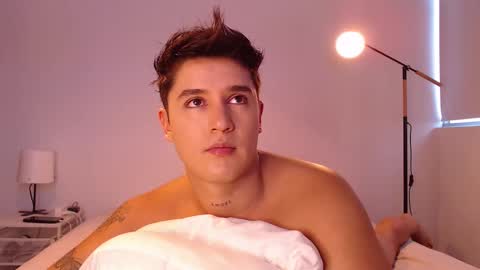 Snapshot of angelcossio chatting on 11-07-25, 07:58 Angel online show from 11-07-25, 07:58