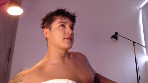 Snapshot of angelcossio chatting on 11-09-25, 07:12 Angel online show from 11-09-25, 07:12