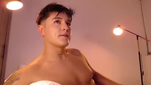 Snapshot of angelcossio chatting on 11-28-25, 12:46 Angel online show from 11-28-25, 12:46